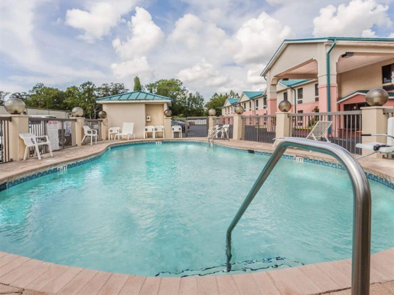 Days Inn By Wyndham Panama City/Callaway Exterior foto